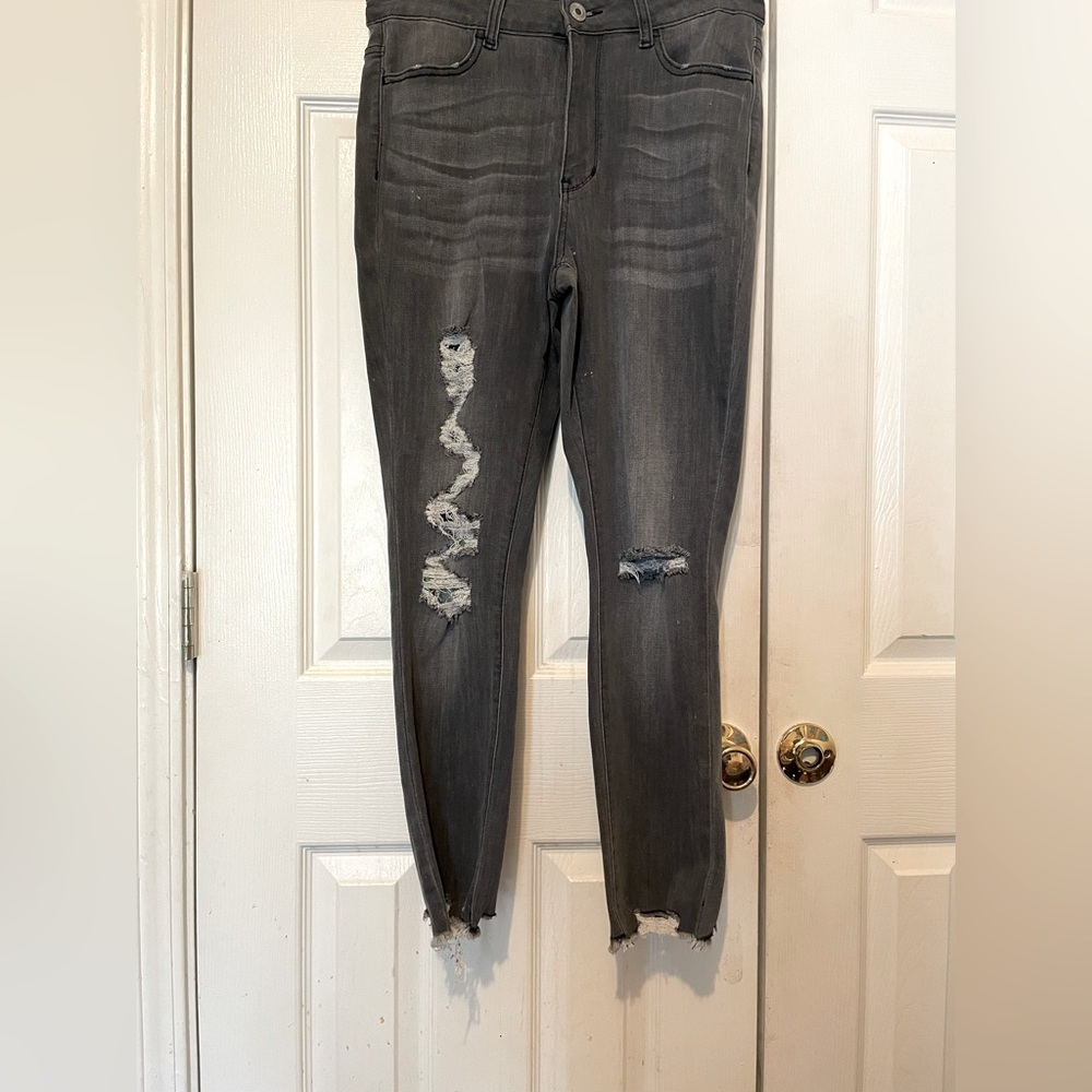 Rue 21 distress, jeans